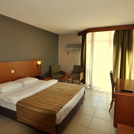 Surtel Hotel Kusadasi Exterior foto