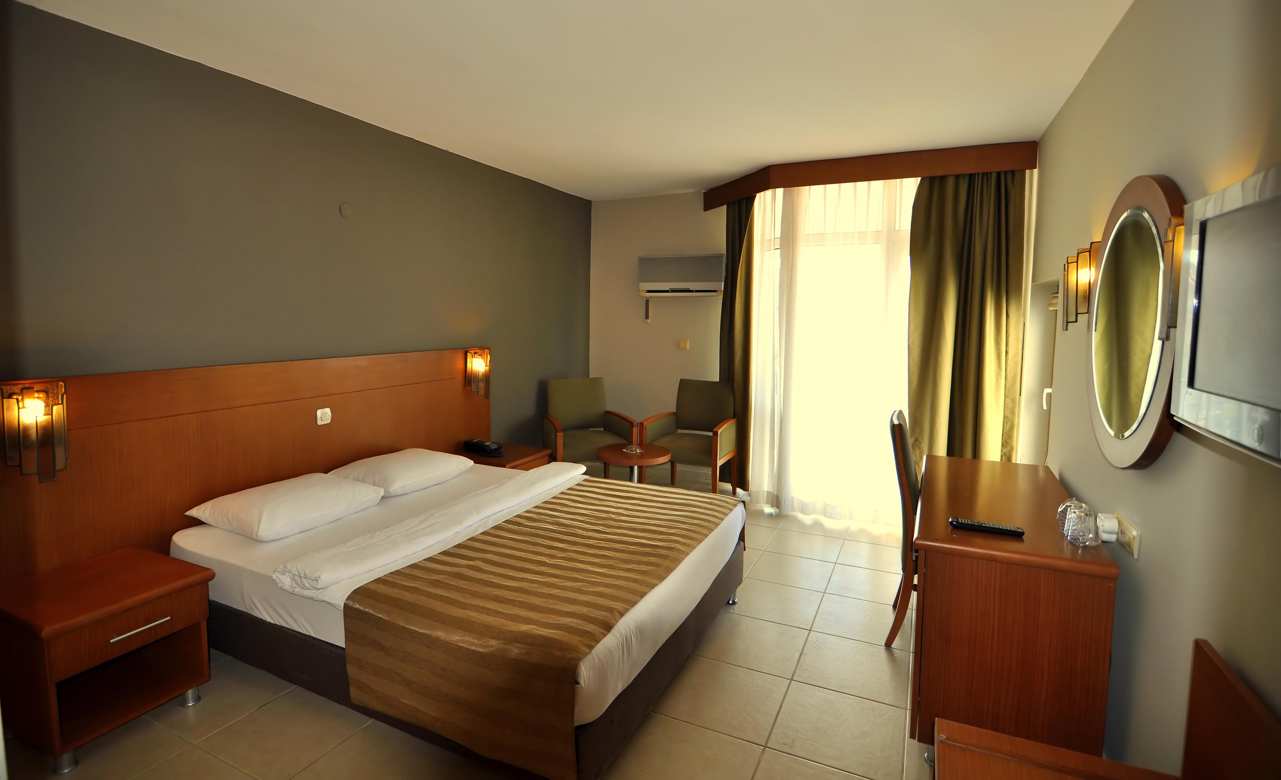 Surtel Hotel Kusadasi Exterior foto