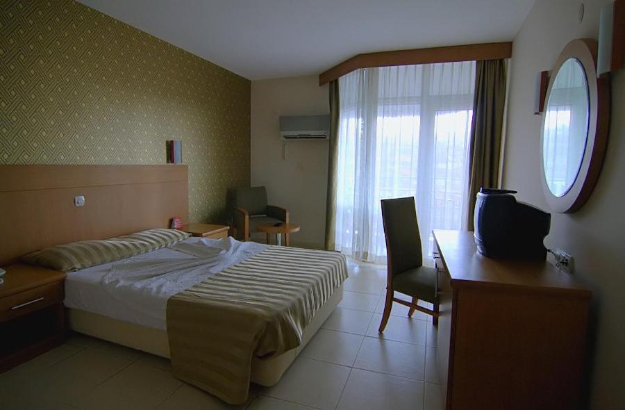 Surtel Hotel Kusadasi Exterior foto